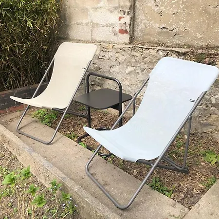 Paisible Maison Et Jardin A Proximite Des Remparts Holiday home